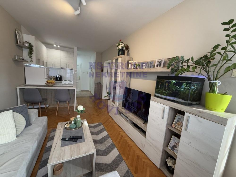 Slika 9 - Prodaja stana, 41m2, Grbavica Novi Sad, sa terasom