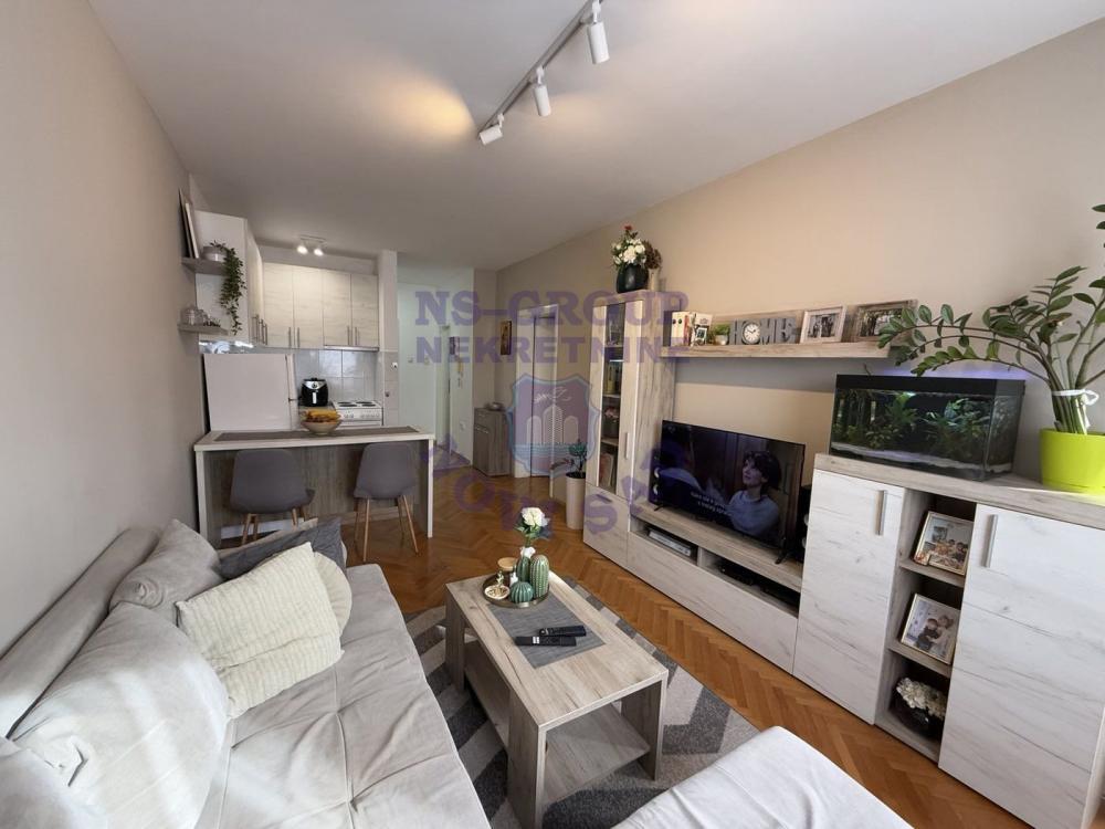 Glavna slika -Prodaja stana, 41m2, Grbavica Novi Sad, sa terasom