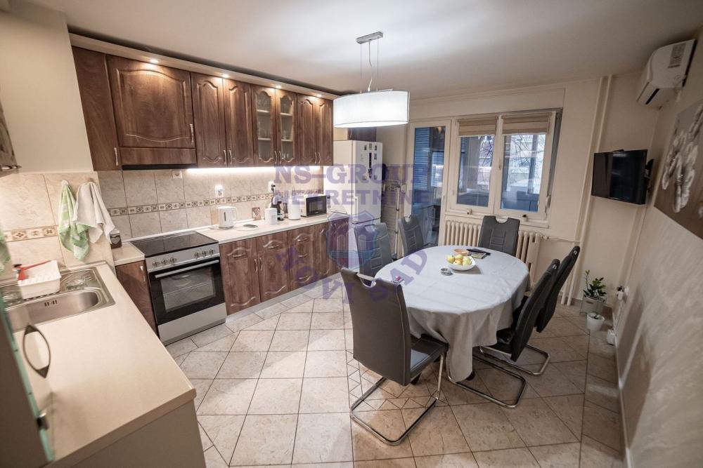 Slika 3 - KOMPLETNO RENOVIRAN - ODLIČAN