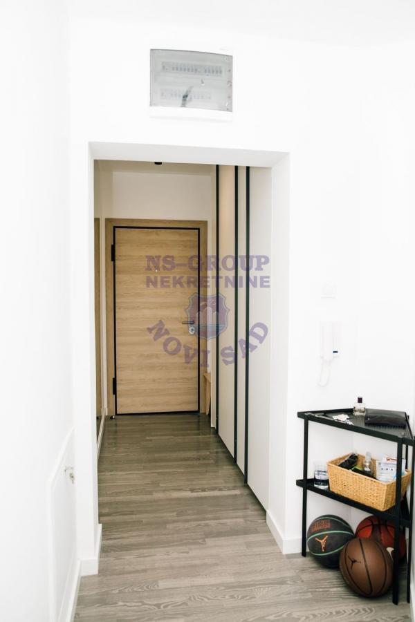 Slika 3 - Odlican trosoban stan na Podbari!