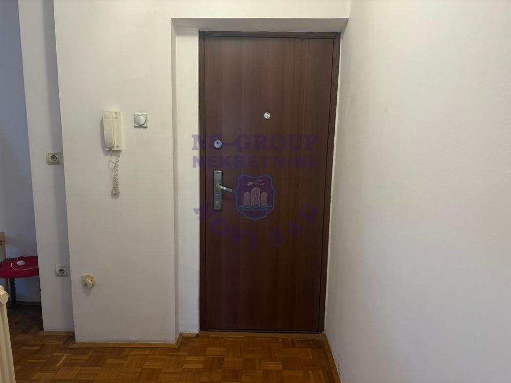 Slika 5 - Jednosoban, 34m2, Novo naselje Novi Sad, ima lift