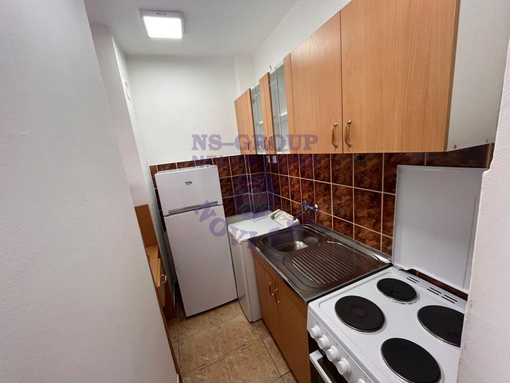 Slika 3 - Odlična renovirana garsonjera na Novom Naselju 