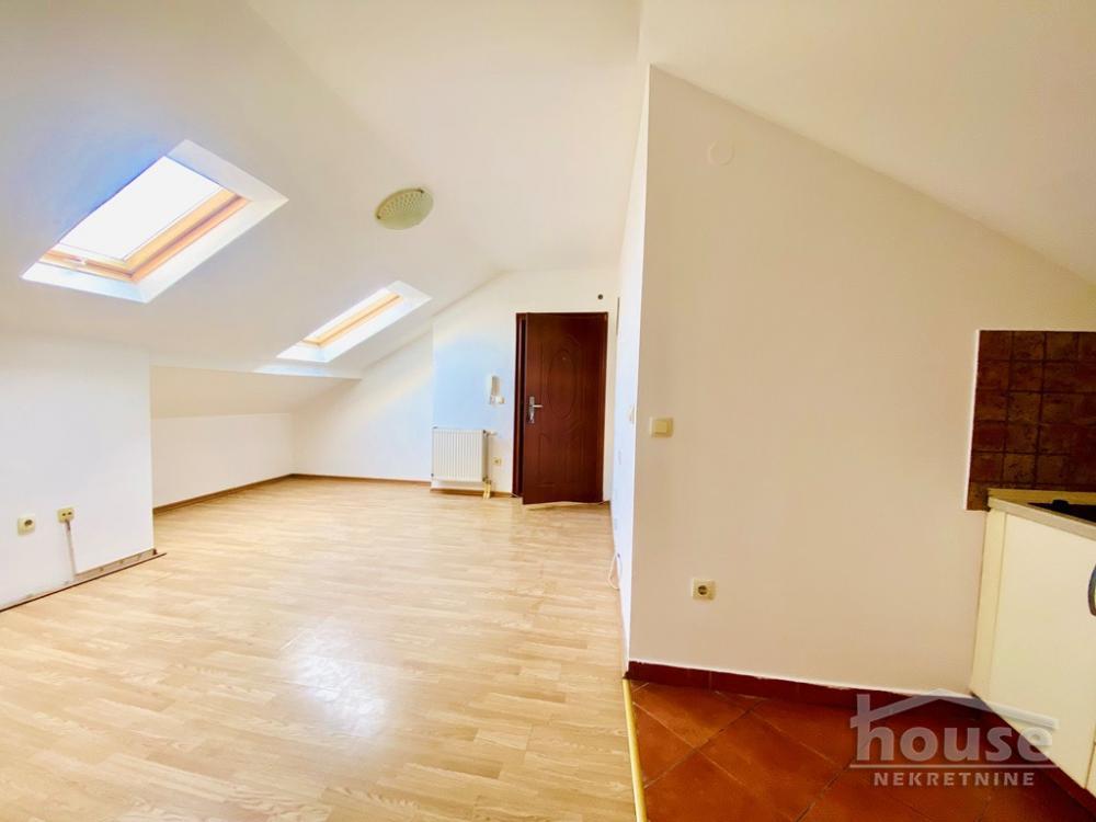 Glavna slika -Stan,NOVI SAD,CENTAR,kv: 33.00, € 85000, ID: 1064360