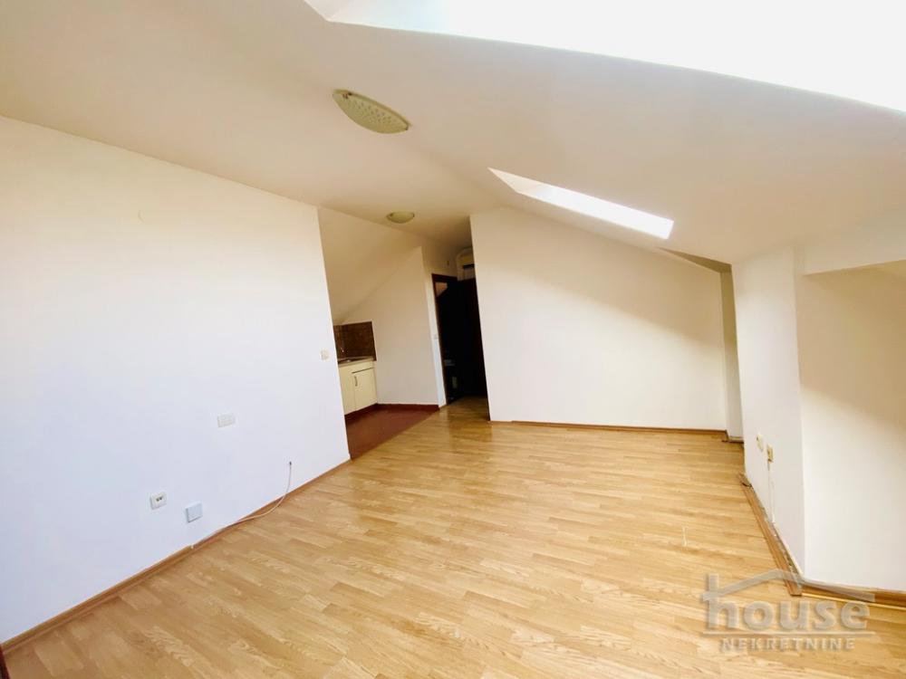 Slika 5 - Stan,NOVI SAD,CENTAR,kv: 33.00, € 85000, ID: 1064360