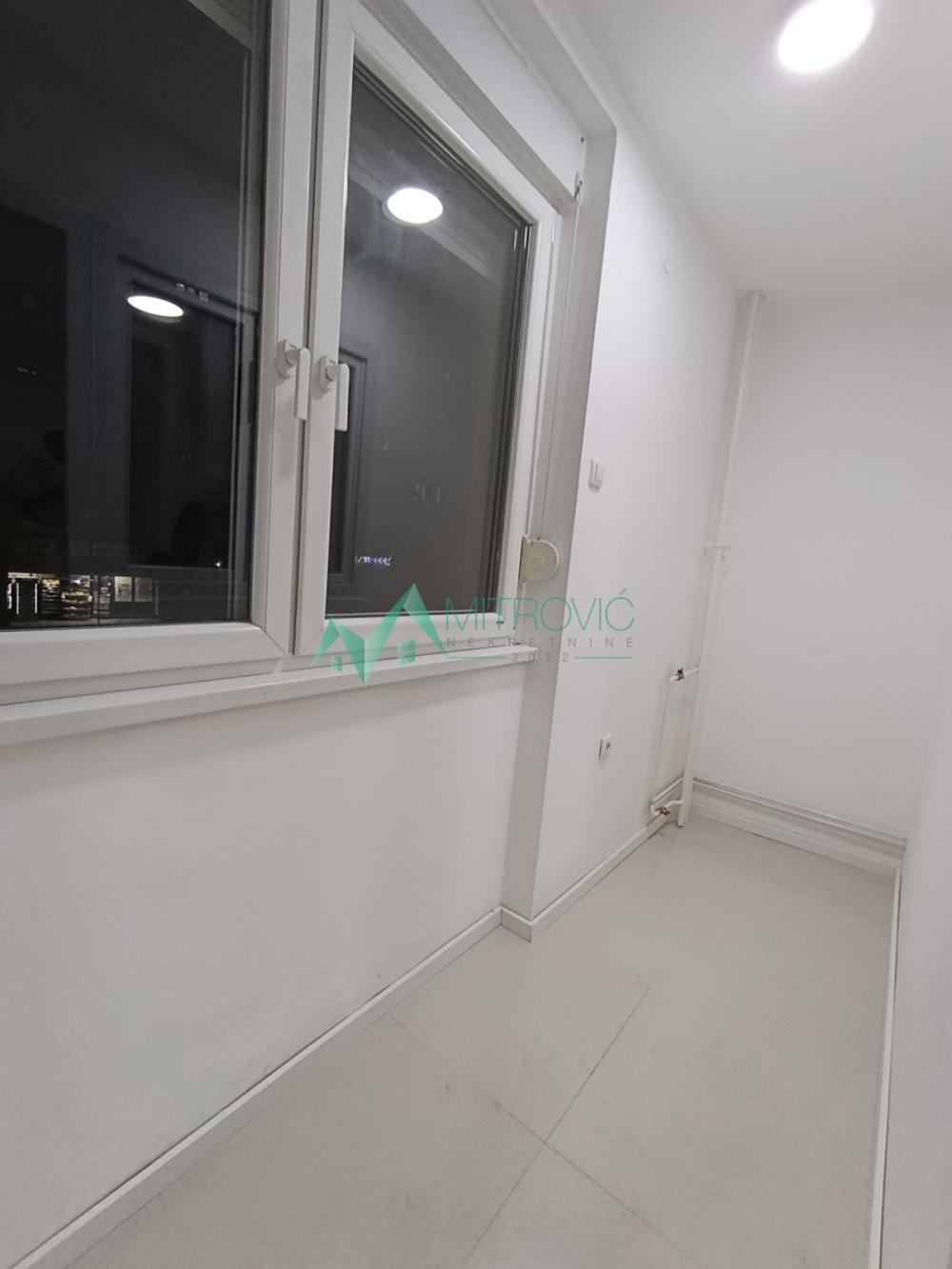 Slika 8 - Fenomenalan, kompletno renoviran dvoiposoban stan-Rotkvarija- izuzetna ponuda 