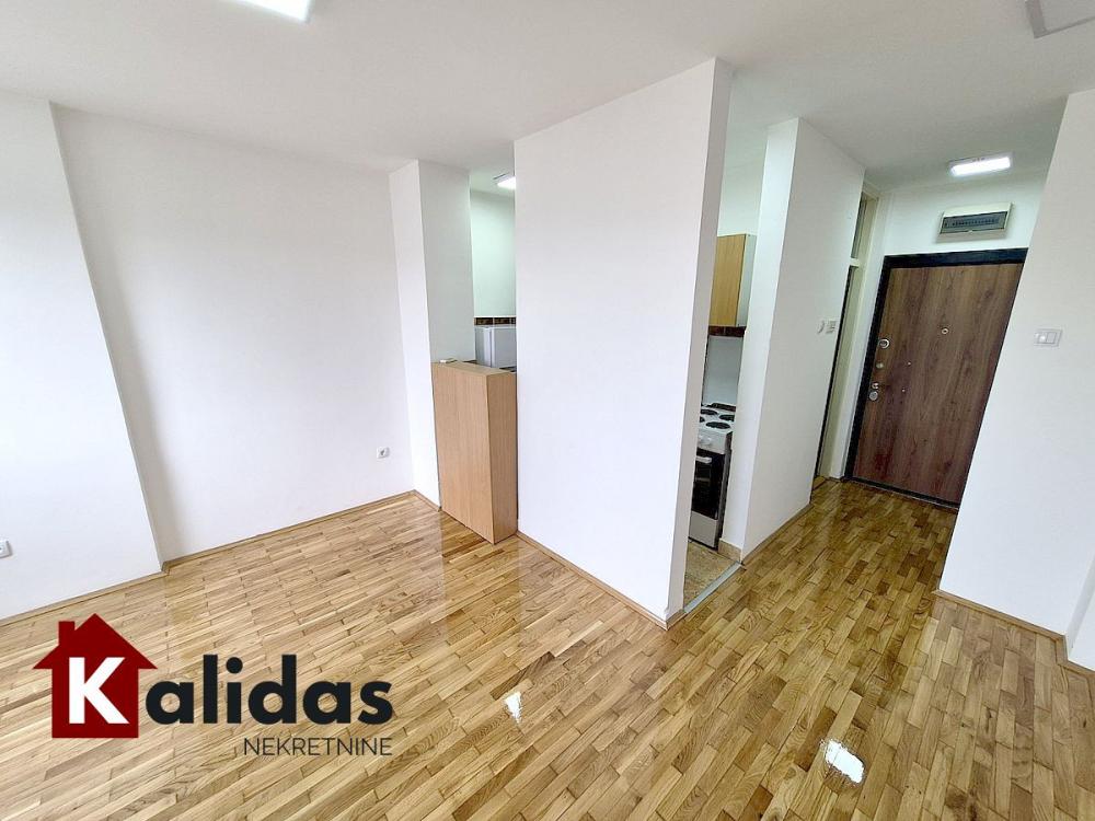 Slika 3 - Stan,NOVI SAD,NOVO NASELJE,kv: 23, € 75000, ID: 1008590