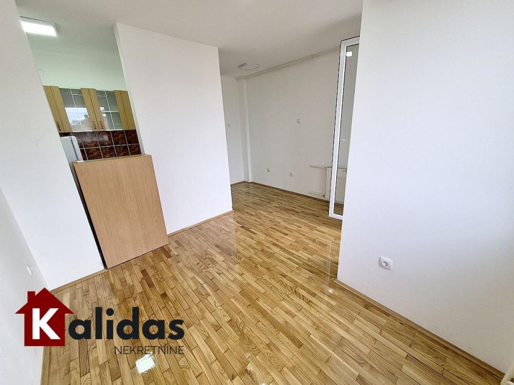 Slika 2 - Stan,NOVI SAD,NOVO NASELJE,kv: 23, € 75000, ID: 1008590