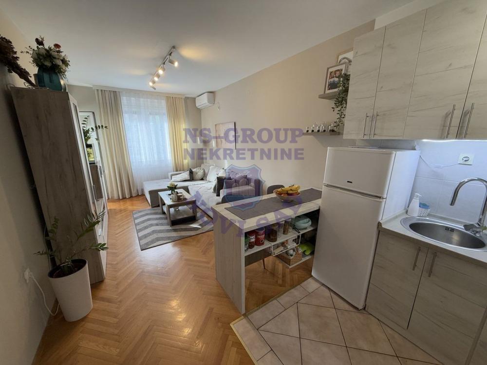 Slika 5 - Kompletno namešten dvosoban stan na Grbavici