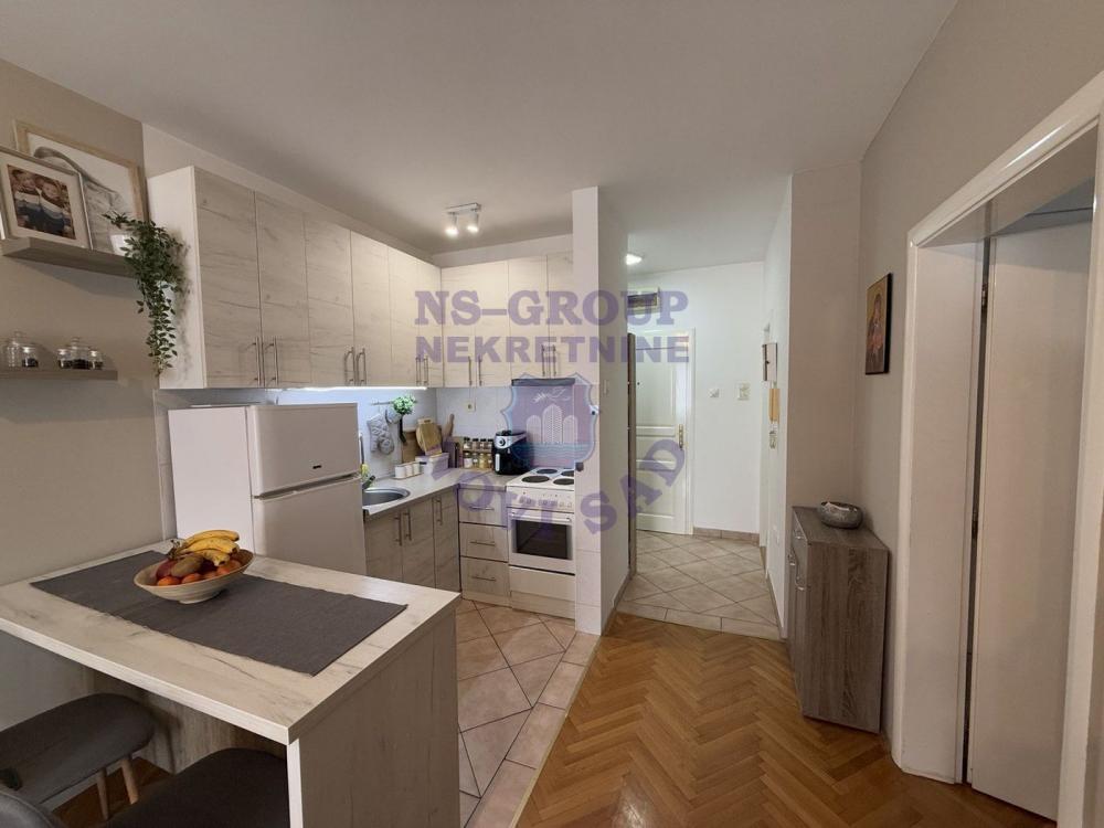 Slika 7 - Kompletno namešten dvosoban stan na Grbavici