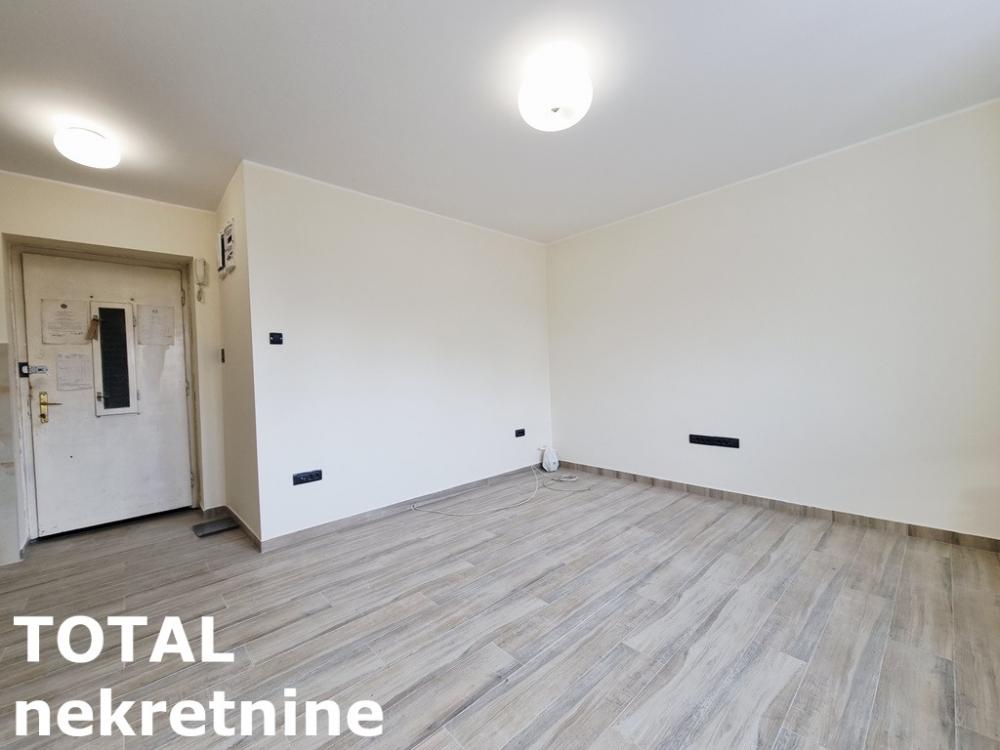 Slika 5 - Stan,NOVI SAD,CENTAR,kv: 26.00, € 98800, ID: 1102161