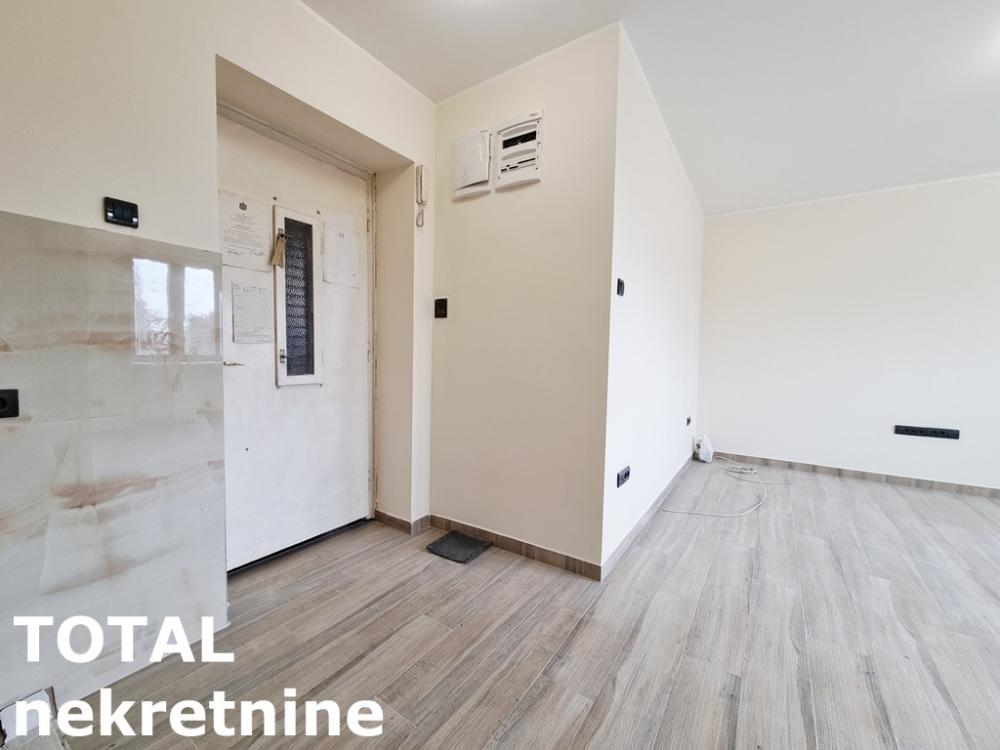 Slika 3 - Stan,NOVI SAD,CENTAR,kv: 26.00, € 98800, ID: 1102161
