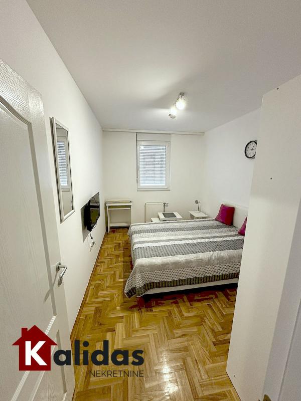 Slika 6 - Stan,PETROVARADIN,PETROVARADIN,kv: 38, € 123500, ID: 1008580