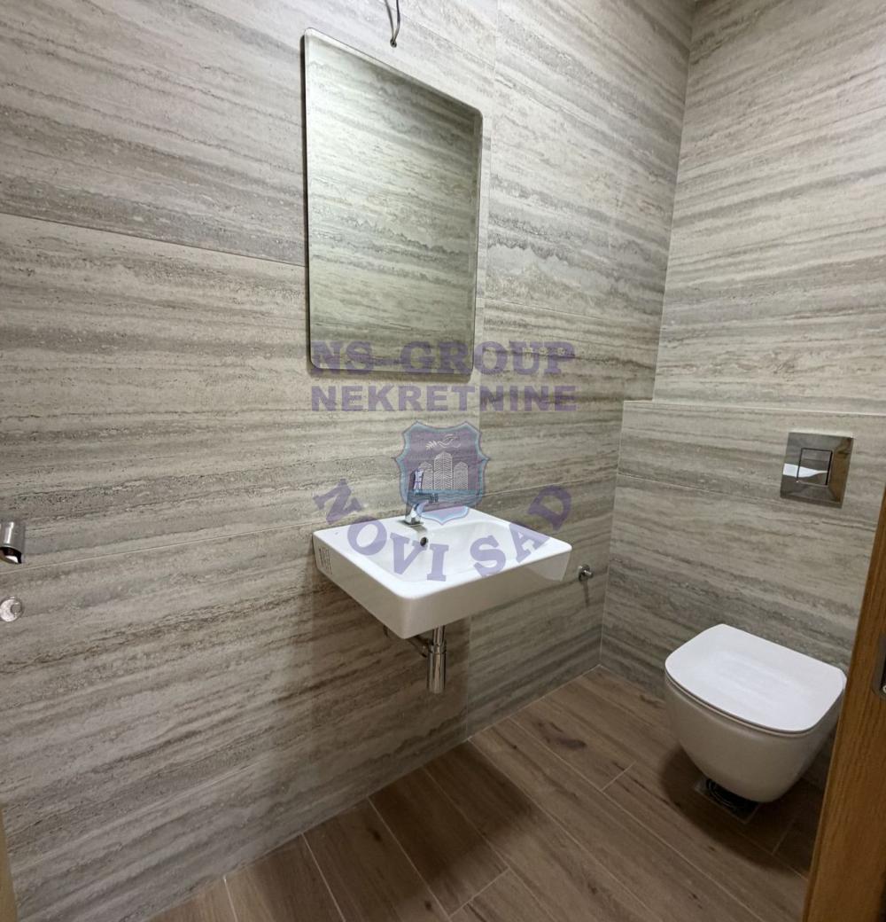 Slika 8 - Lux trosoban stan na Bulevaru! 