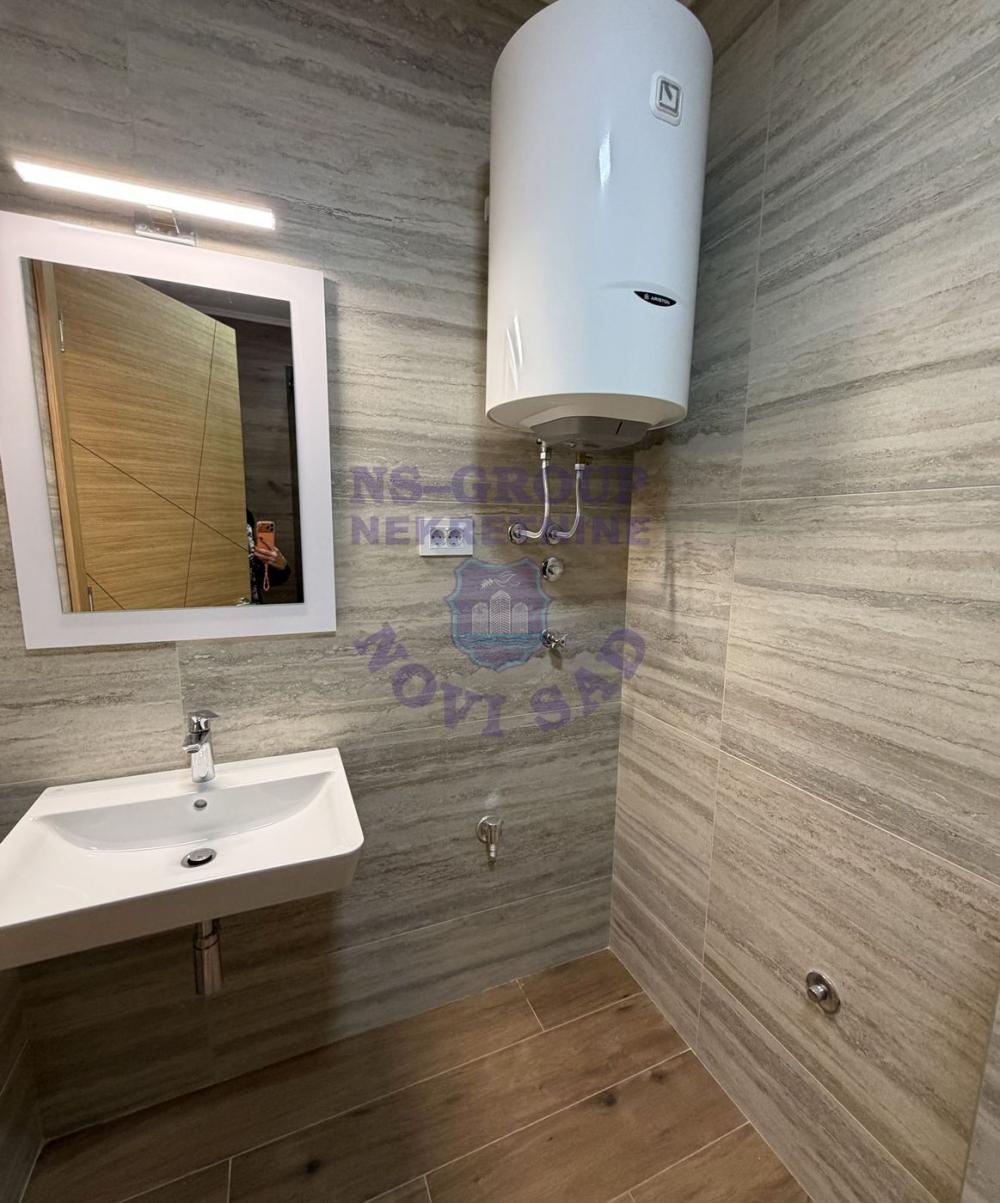 Slika 6 - Lux trosoban stan na Bulevaru! 