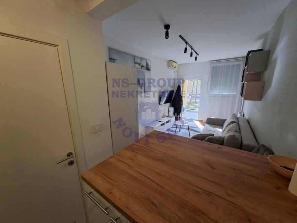 Slika 2 - Odlična garsonjera u centru grada!