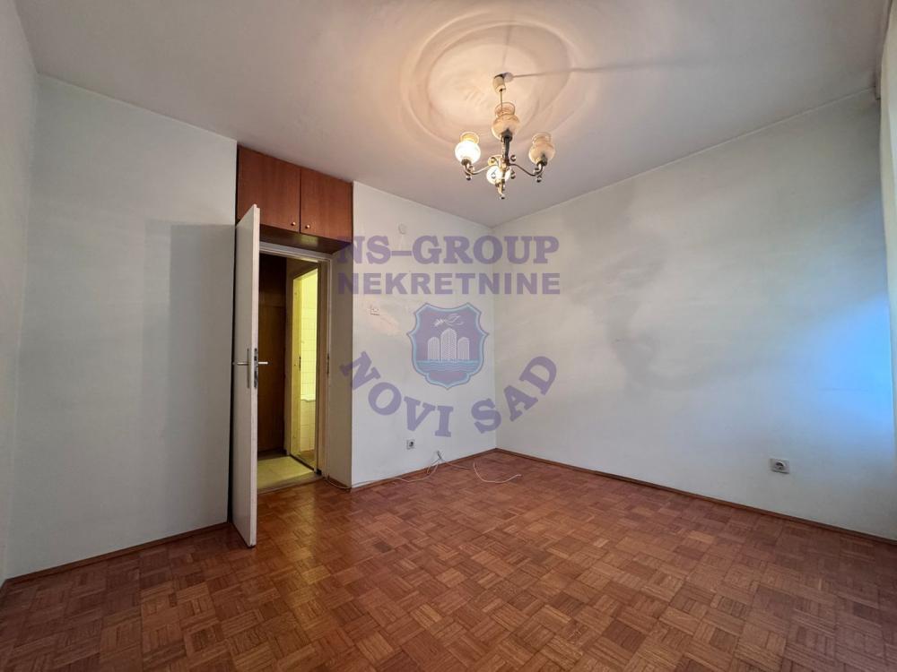 Slika 3 - Trosoban, 72m2, Liman 3 Novi Sad, sa terasom, ima lift