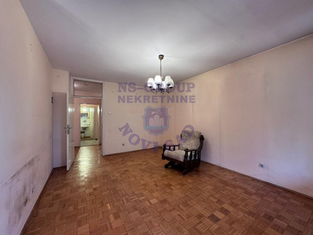 Slika 9 - Trosoban, 72m2, Liman 3 Novi Sad, sa terasom, ima lift