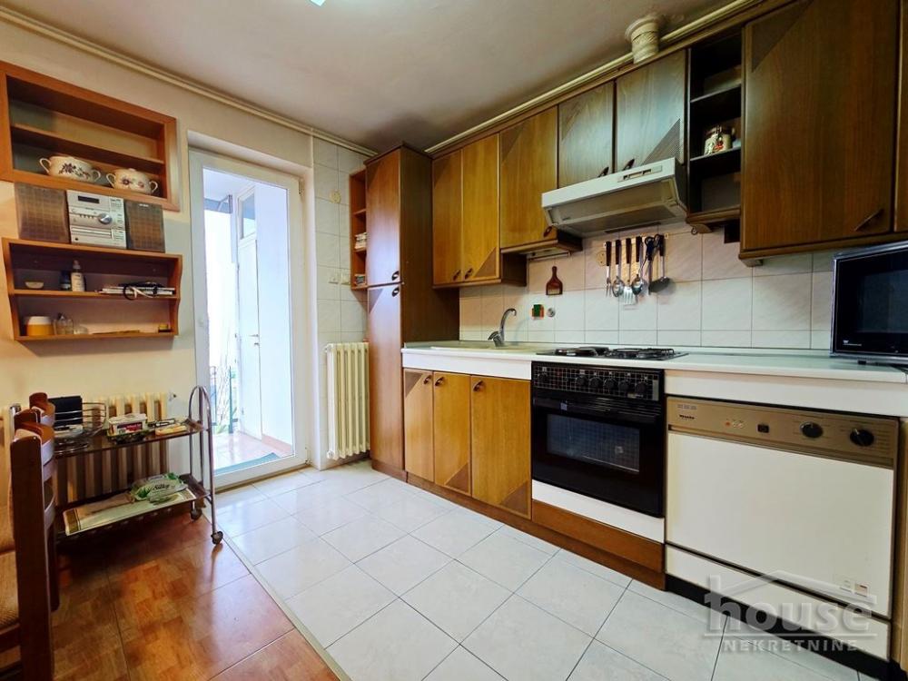 Slika 5 - Stan,NOVI SAD,GRBAVICA,kv: 141.00, € 325000, ID: 1065451