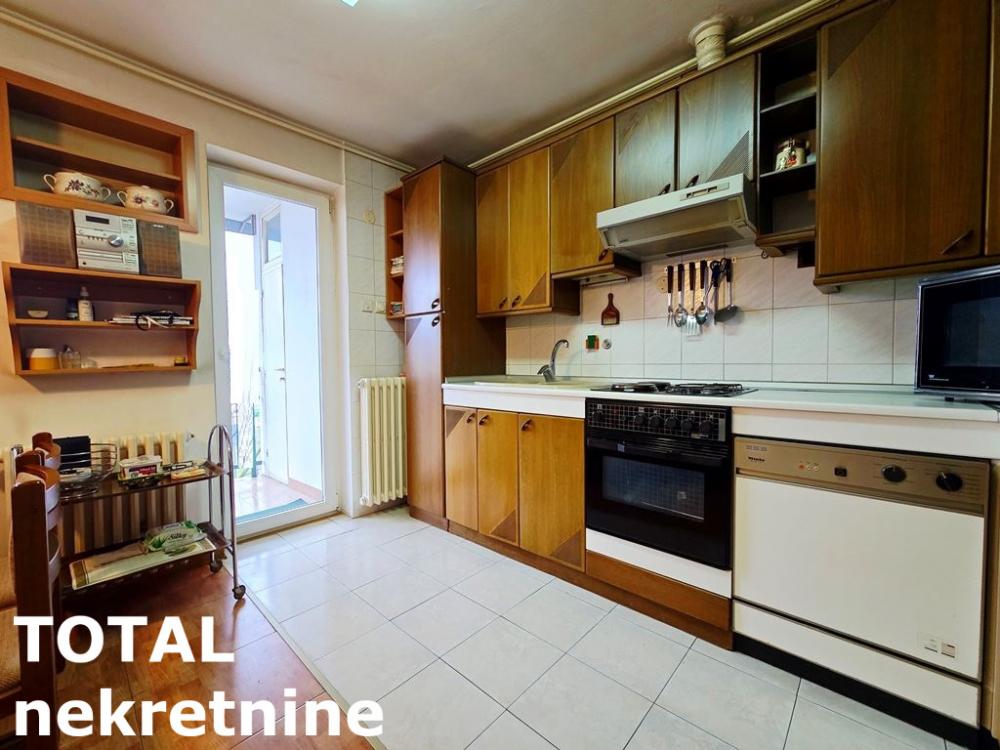 Slika 10 - Stan,NOVI SAD,GRBAVICA,kv: 141.00, € 325000, ID: 1102299