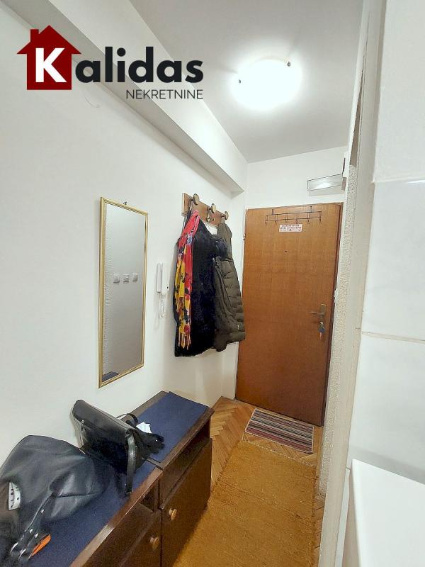 Slika 8 - Stan,NOVI SAD,CENTAR,kv: 30, € 87550, ID: 1008593