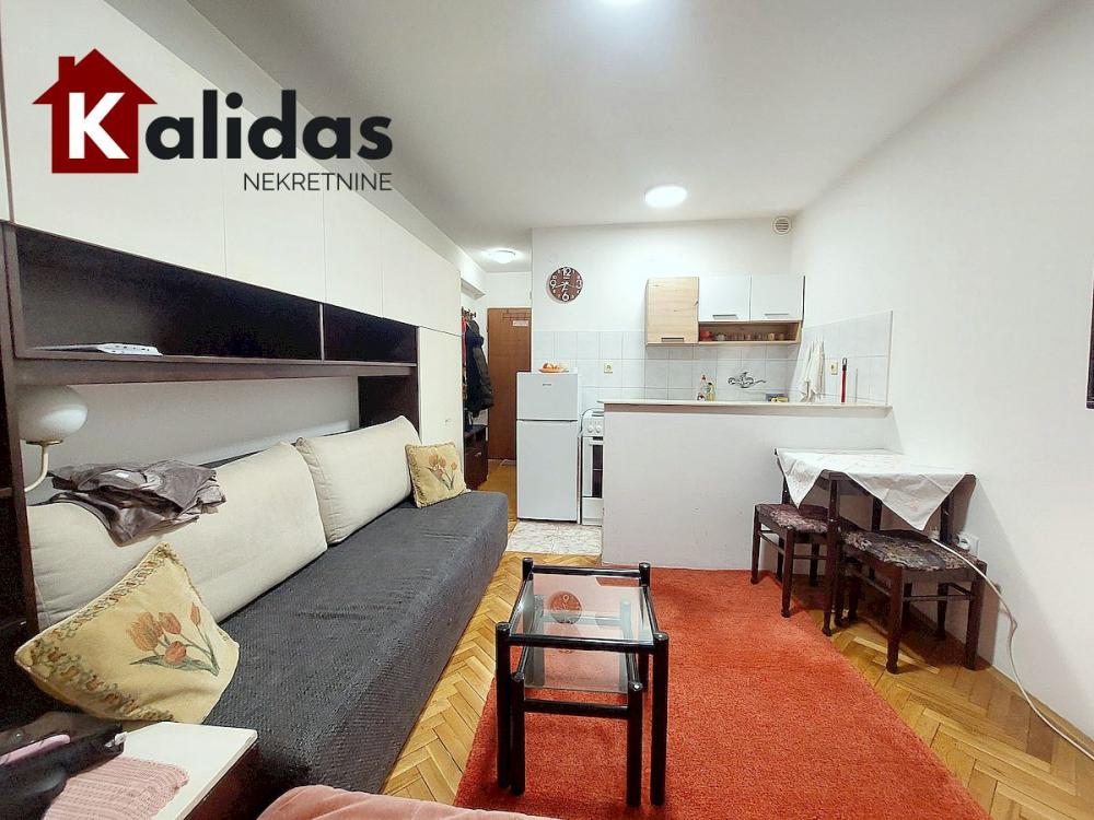 Slika 4 - Stan,NOVI SAD,CENTAR,kv: 30, € 87550, ID: 1008593