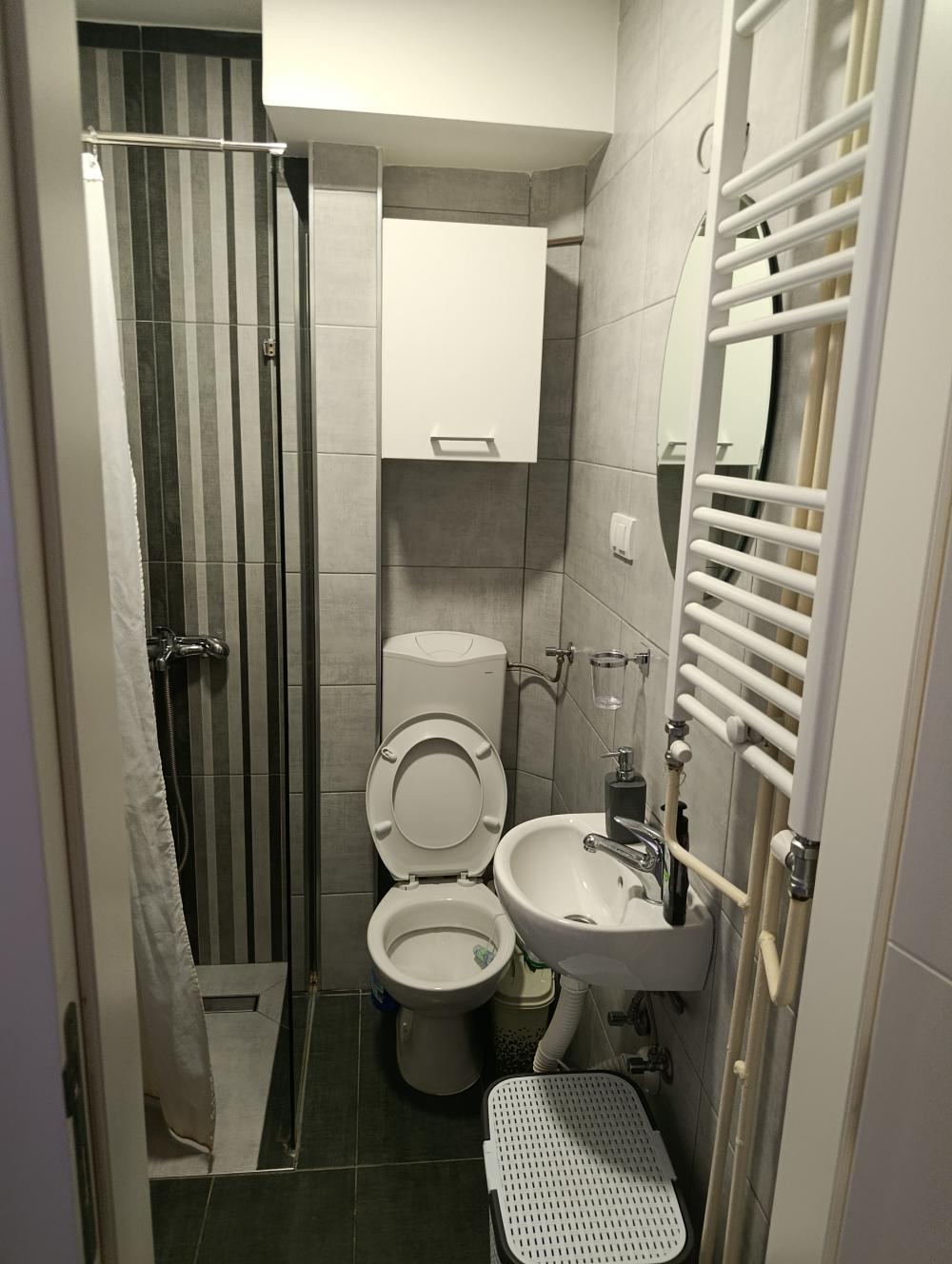 Slika 5 - Продаје се комплетно реновиран и намештен стан на старој детелинари