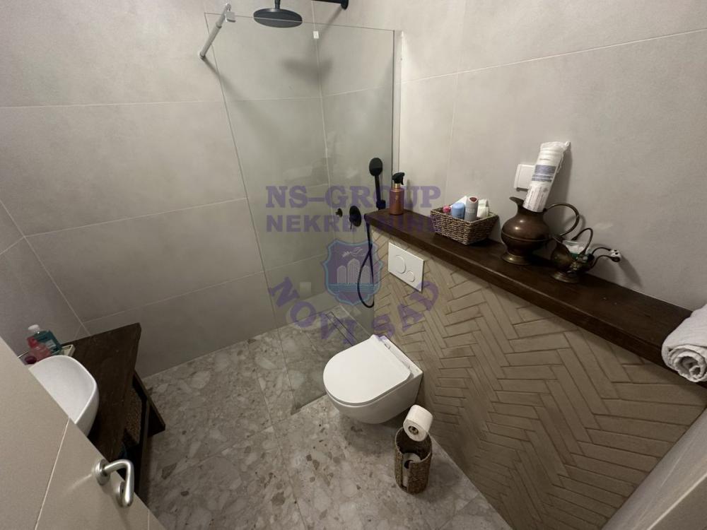 Slika 8 - Trosoban, 68m2, Novi Sad centar Novi Sad