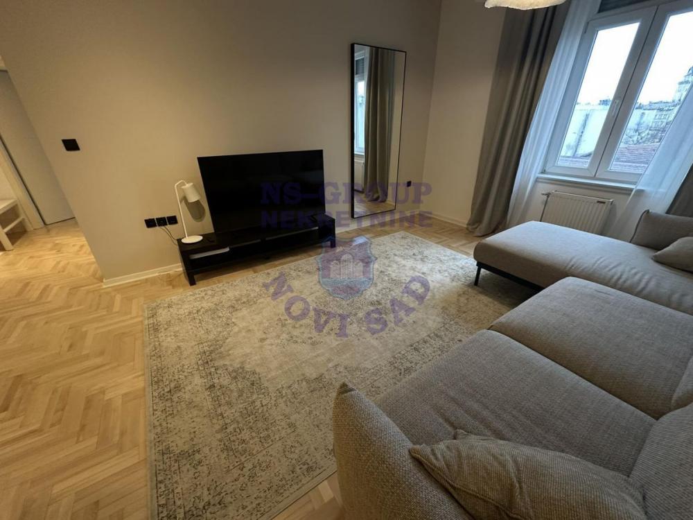 Slika 1 - Trosoban, 68m2, Novi Sad centar Novi Sad