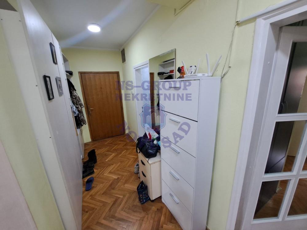 Slika 2 - Porodican stan na Grbavici! Fantastican!