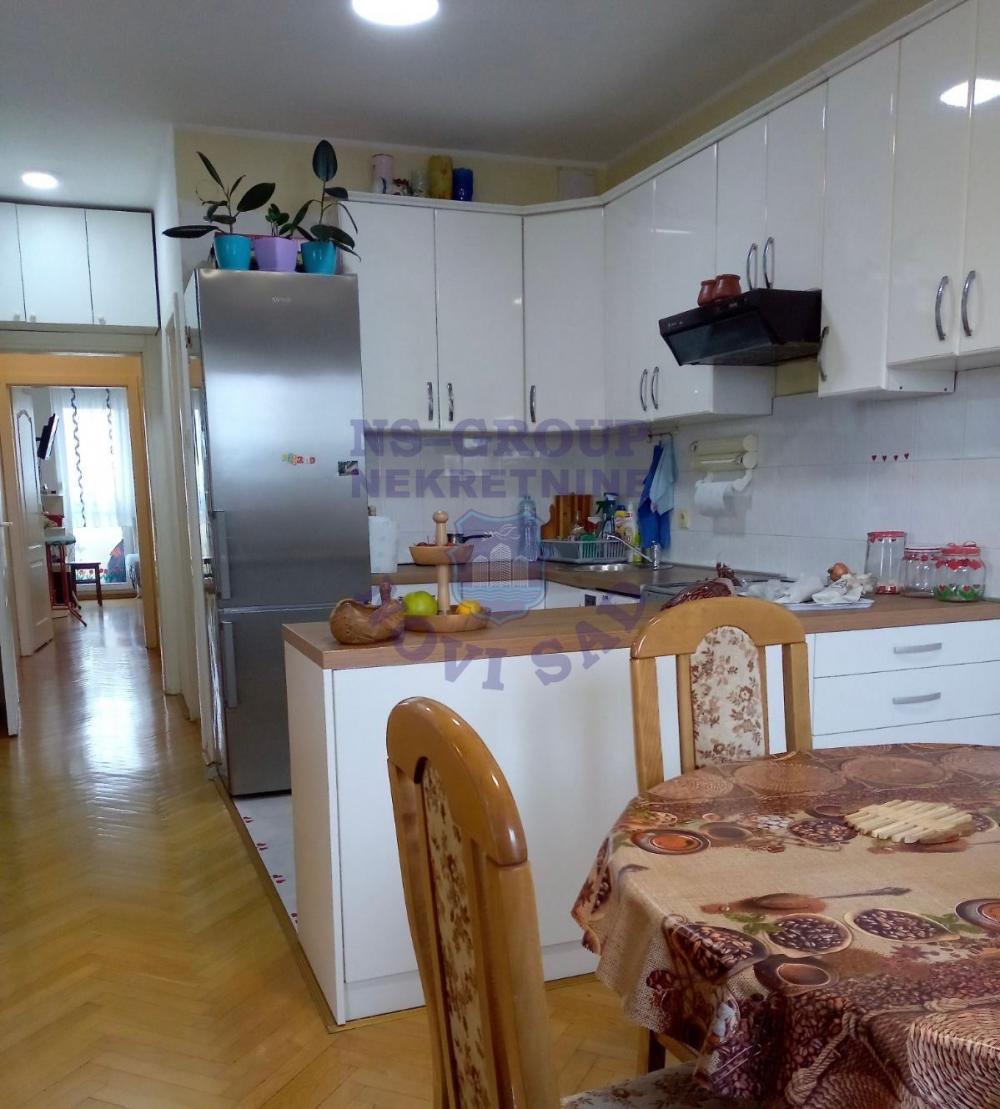 Slika 1 - Odličan troiposoban stan na Spensu!