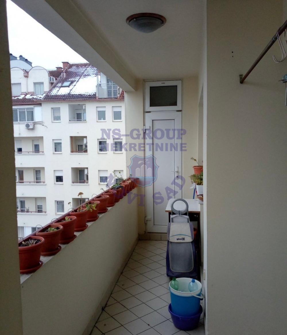 Slika 8 - Odličan troiposoban stan na Spensu!