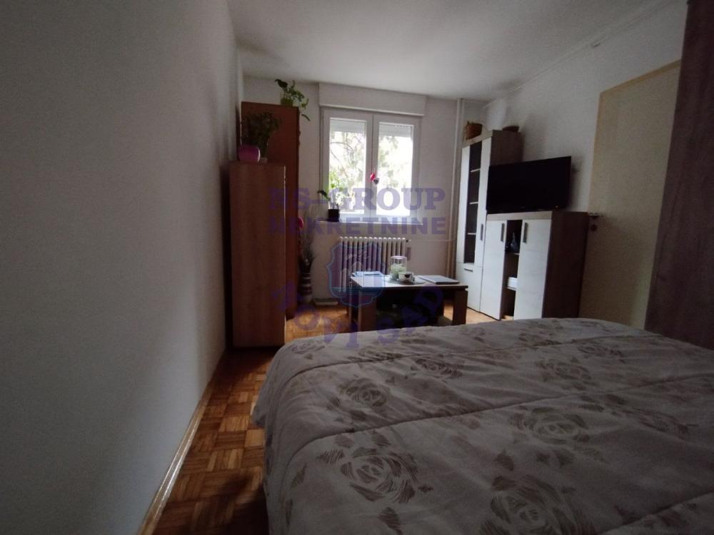 Slika 2 - Jednoiposoban, 32m2, Detelinara Novi Sad