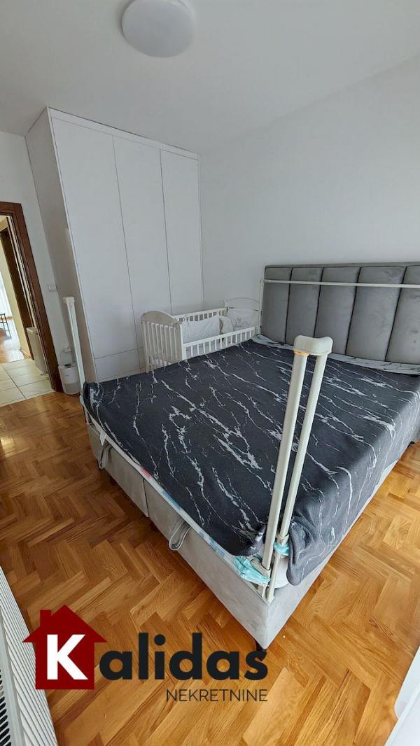 Slika 7 - Stan,NOVI SAD,ADICE,kv: 42, € 127200, ID: 1008565
