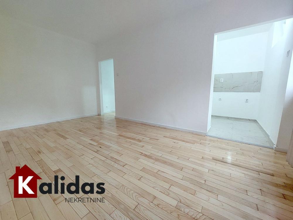 Slika 3 - Stan,NOVI SAD,ROTKVARIJA,kv: 51, € 158600, ID: 1008600