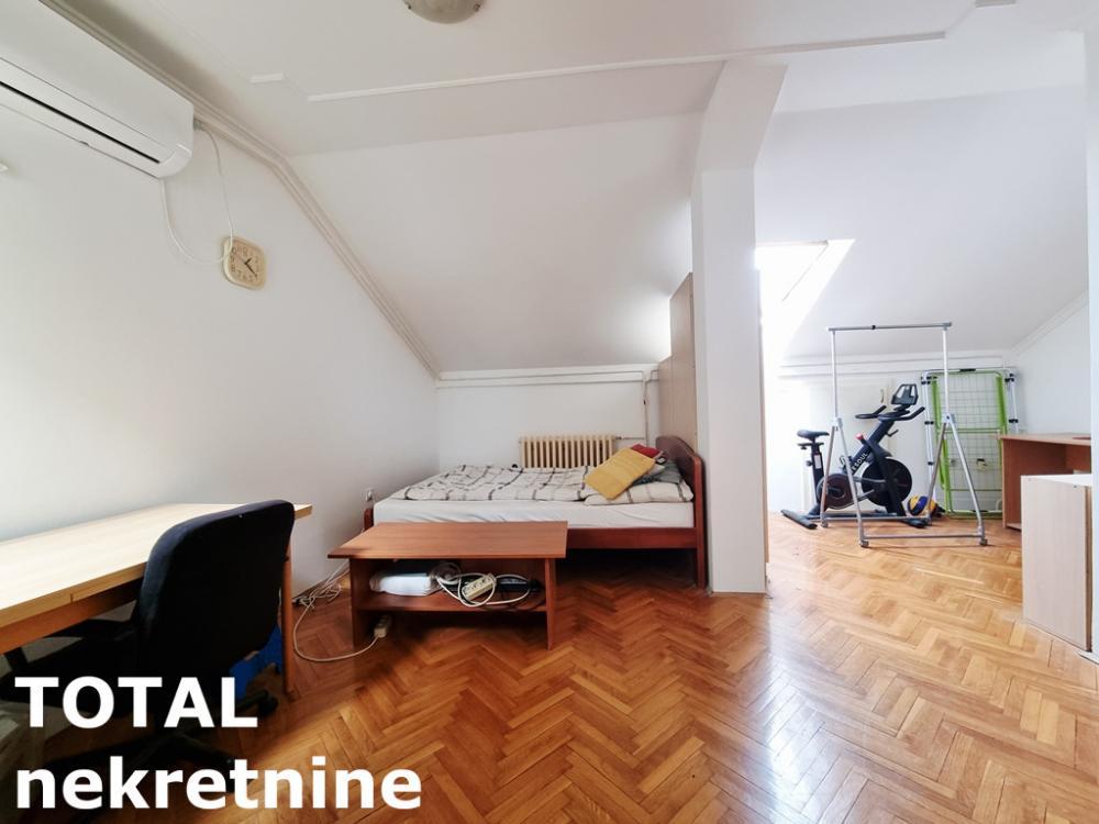 Glavna slika -Stan,NOVI SAD,BULEVAR,kv: 29.00, € 90000, ID: 1101499