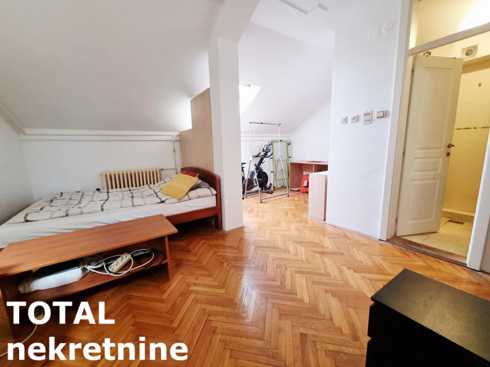 Slika 1 - Stan,NOVI SAD,BULEVAR,kv: 29.00, € 90000, ID: 1101499