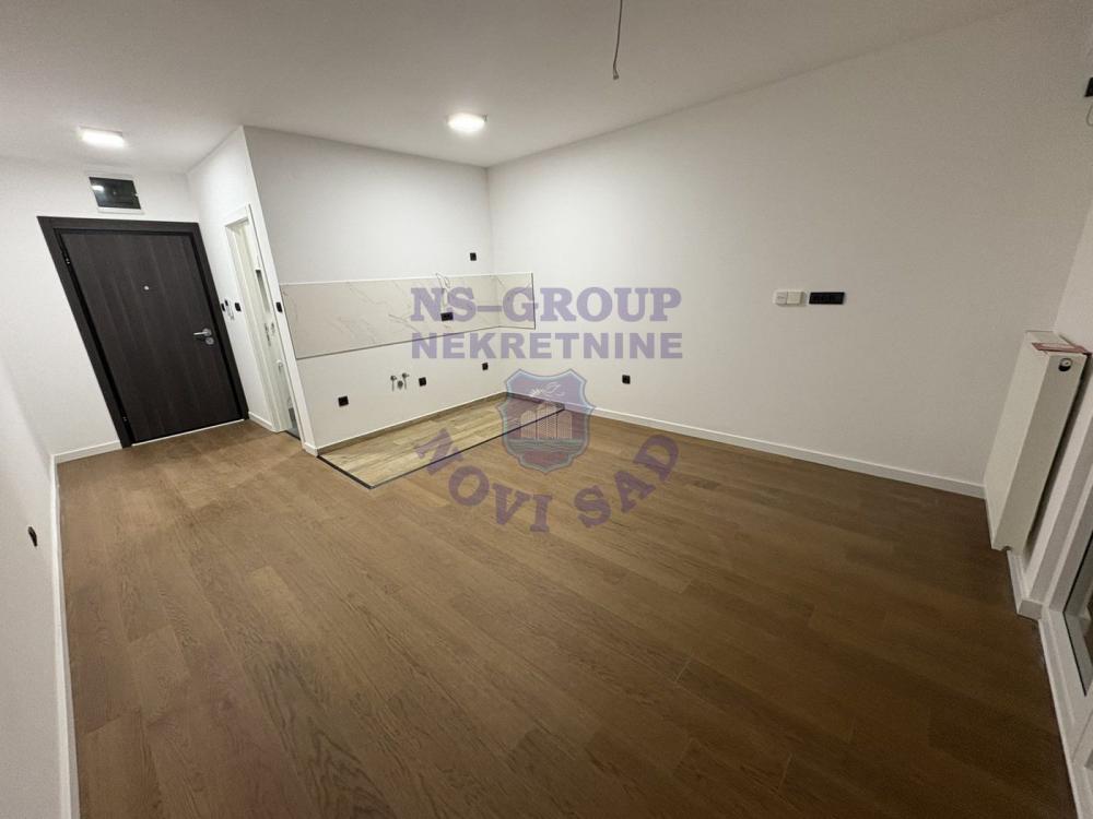 Slika 2 - š: 564662 Garsonjera Kej