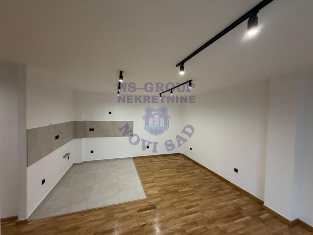 Slika 2 - Dvoiposoban stan na Novom Naselju š:564629