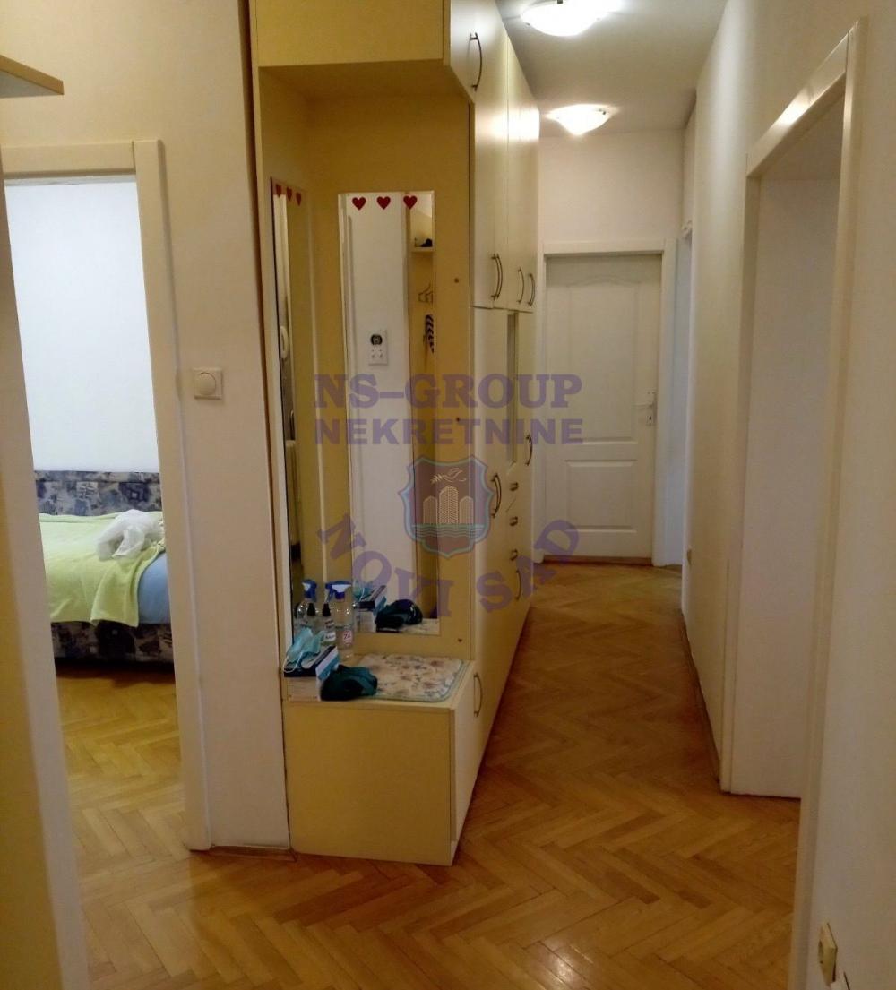 Slika 6 - Odlican troiposoban stan na Spensu!