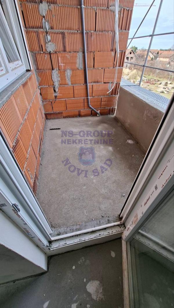 Slika 6 - Trosoban, 60m2, Adice Novi Sad, sa terasom, ima lift