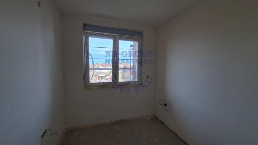 Slika 5 - Trosoban, 60m2, Adice Novi Sad, sa terasom, ima lift