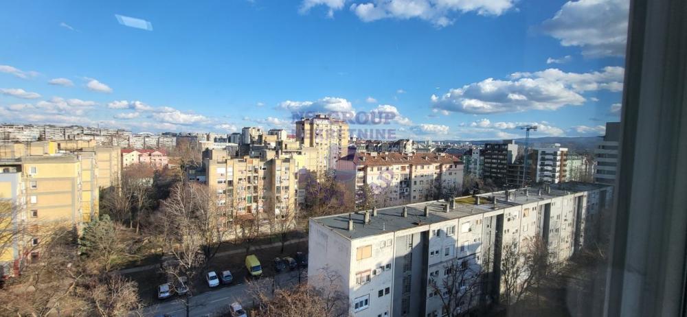 Slika 11 - Dvosoban, 57m2, Banatić Novi Sad, ima lift