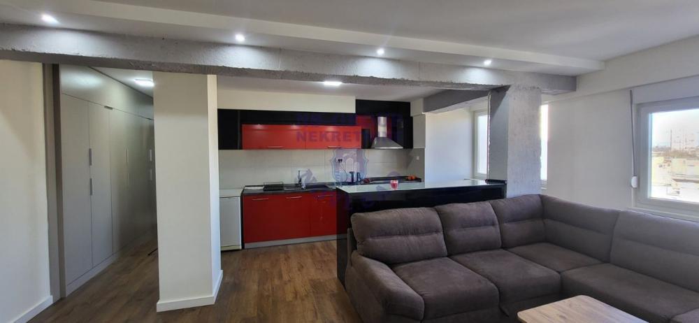 Glavna slika -Dvosoban, 57m2, Banatić Novi Sad, ima lift