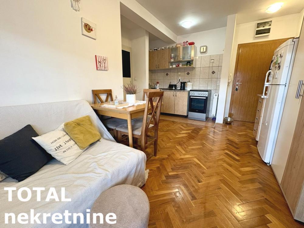Glavna slika -Stan,NOVI SAD,NOVA DETELINARA,kv: 34.00, € 105000, ID: 1101982