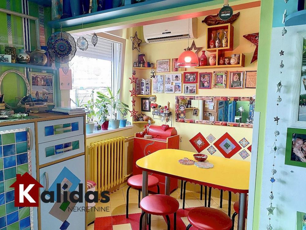 Slika 3 - Stan,NOVI SAD,PODBARA,kv: 48, € 140000, ID: 1008597