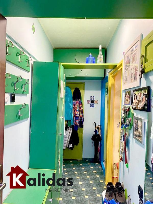 Slika 8 - Stan,NOVI SAD,PODBARA,kv: 48, € 140000, ID: 1008597