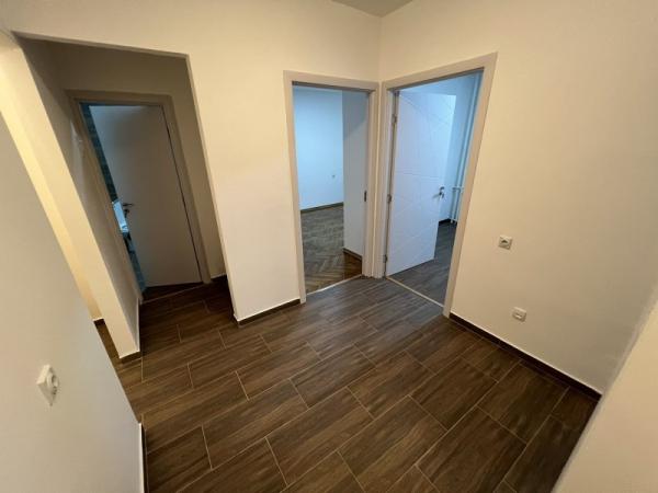 Slika 4 - Stan,NOVI SAD,GRBAVICA,kv: 52, € 144200, ID: 1019159