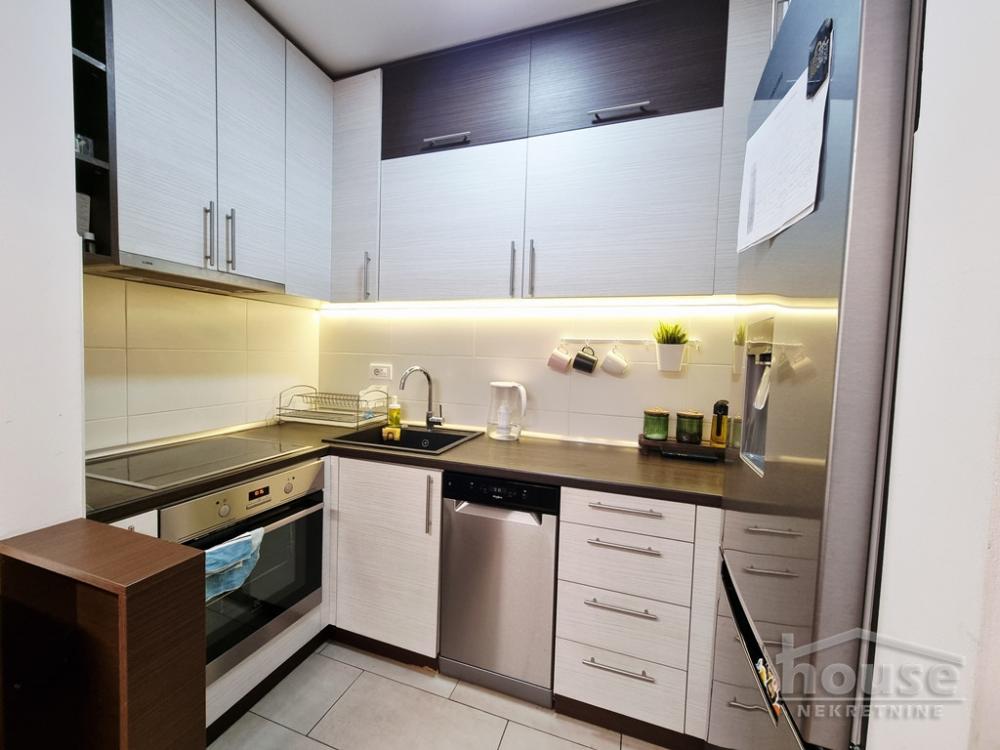 Slika 4 - Stan,PETROVARADIN,PETROVARADIN,kv: 55.00, € 141000, ID: 1065428