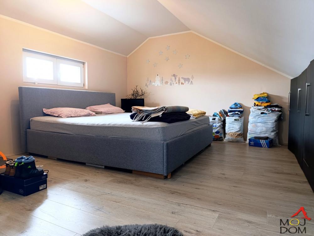 Slika 8 - Stan,NOVI SAD,ADICE,kv: 78, € 133900, ID: 1030676