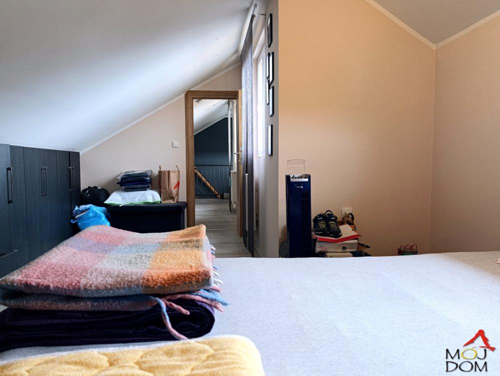 Slika 9 - Stan,NOVI SAD,ADICE,kv: 78, € 133900, ID: 1030676